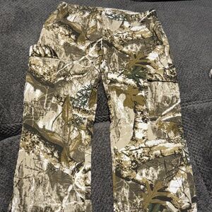 Womans Low-rise Camo Pants